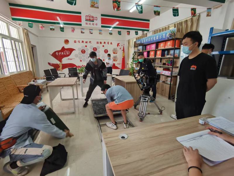追星女孩心理学分析报告：东方市广告片拍摄公司揭秘饭圈应援式传播逻辑