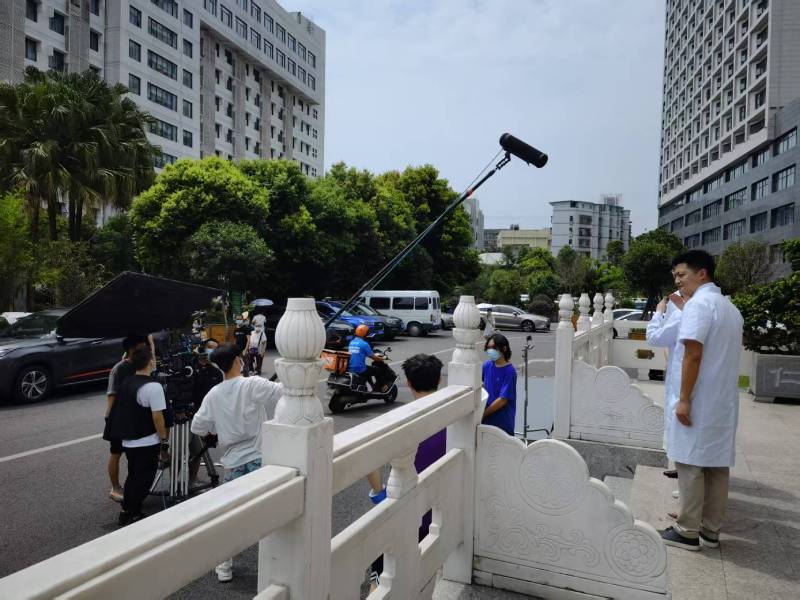 东方市广告片拍摄公司低成本实现高规格制作的诀窍